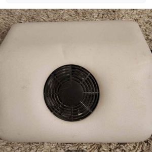 Nail fan dust collector